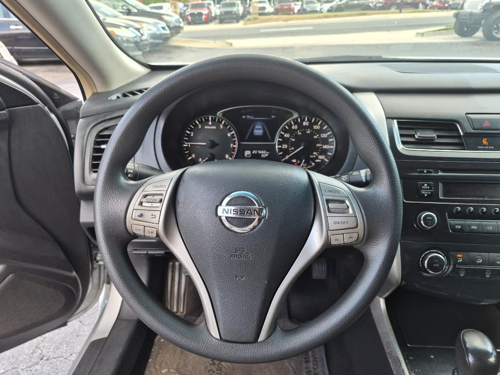 2013 Nissan Altima - $3,900