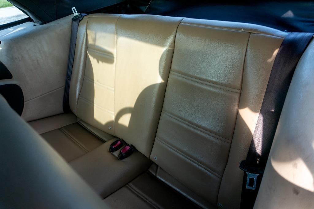 2004 Ford Mustang Deluxe photo
