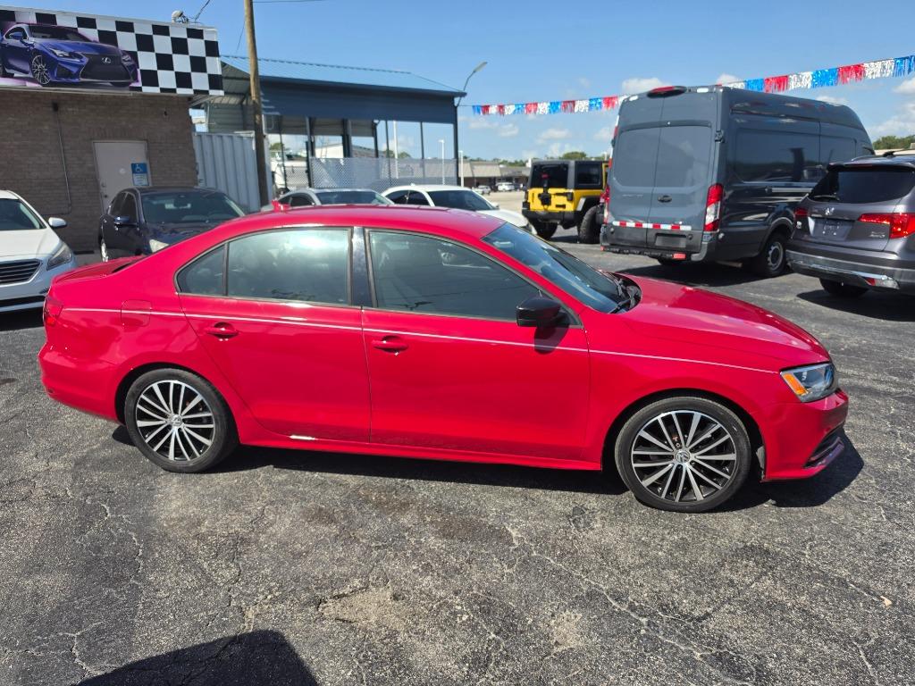 2016 Volkswagen Jetta - $5,999