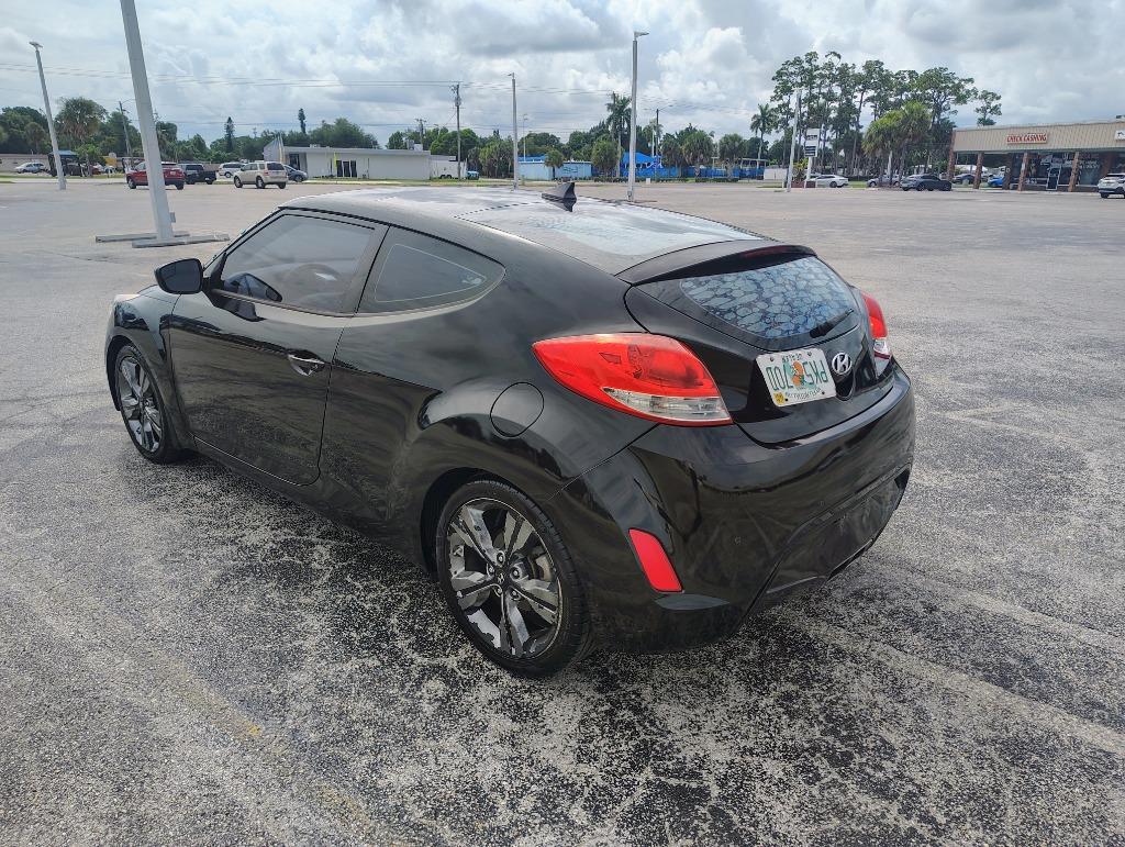 2016 Hyundai Veloster - $8,999
