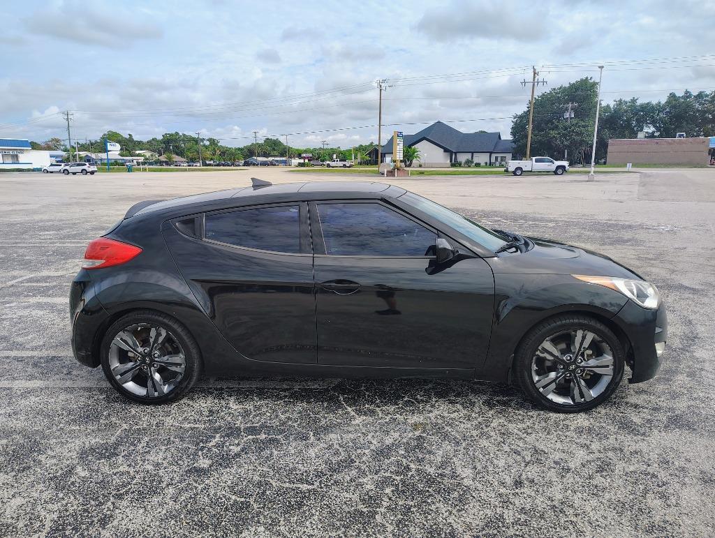 2016 Hyundai Veloster - $8,999