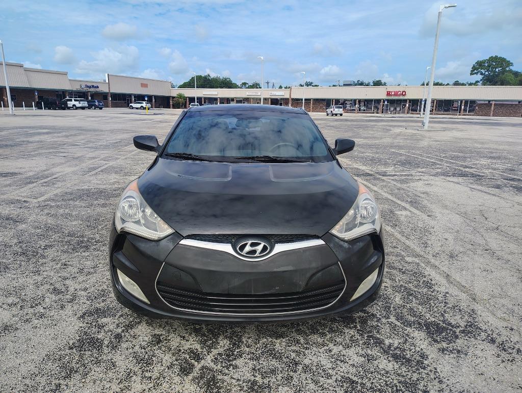 2016 Hyundai Veloster - $8,999