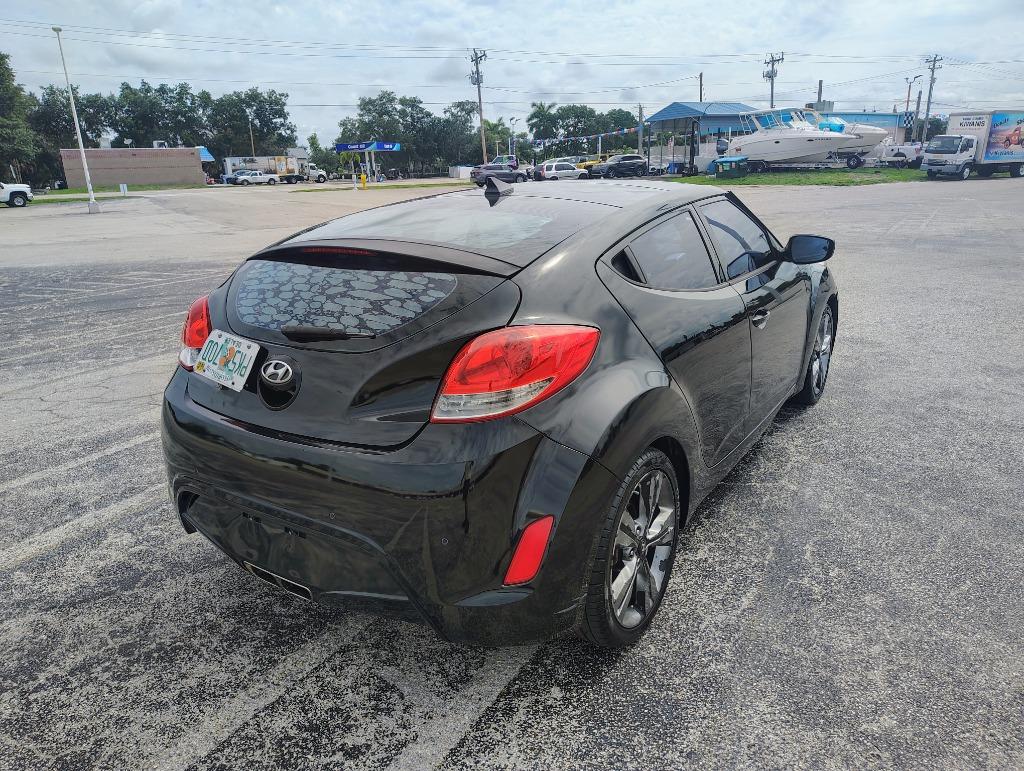 2016 Hyundai Veloster - $8,999
