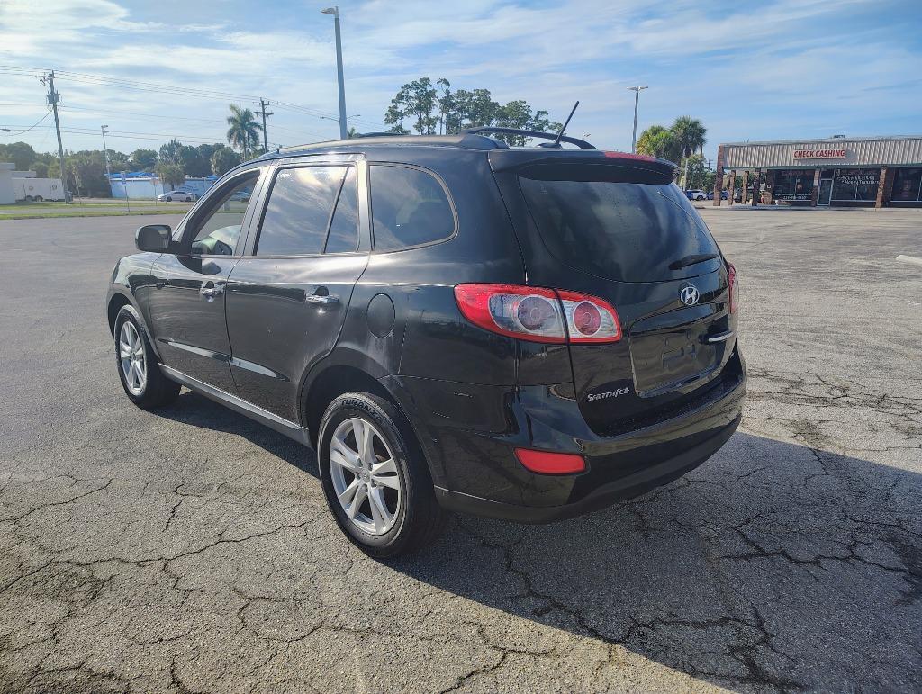 2012 Hyundai Santa Fe - $5,500