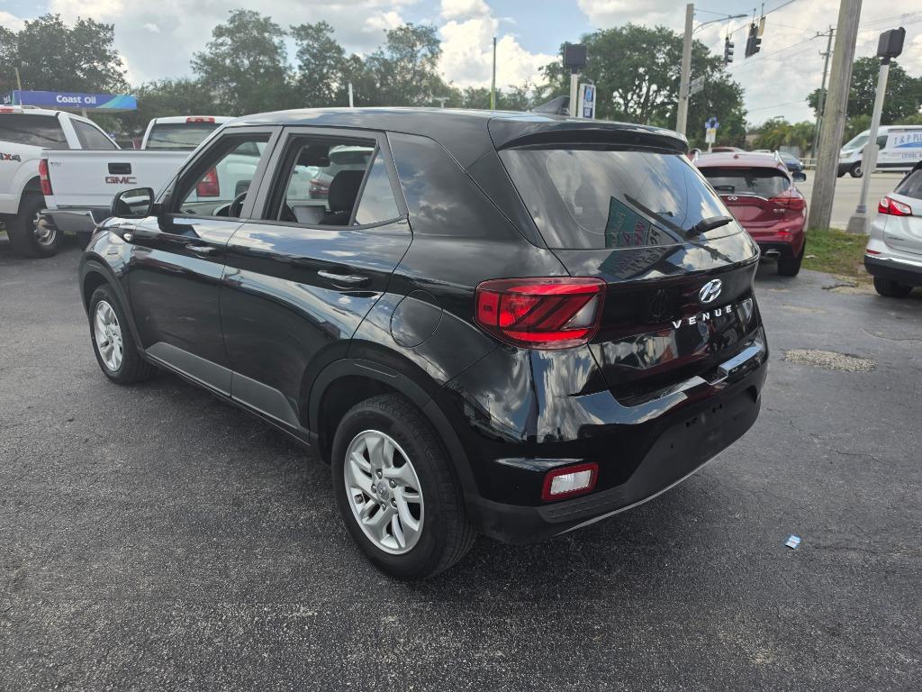 2021 Hyundai Venue - $9,999