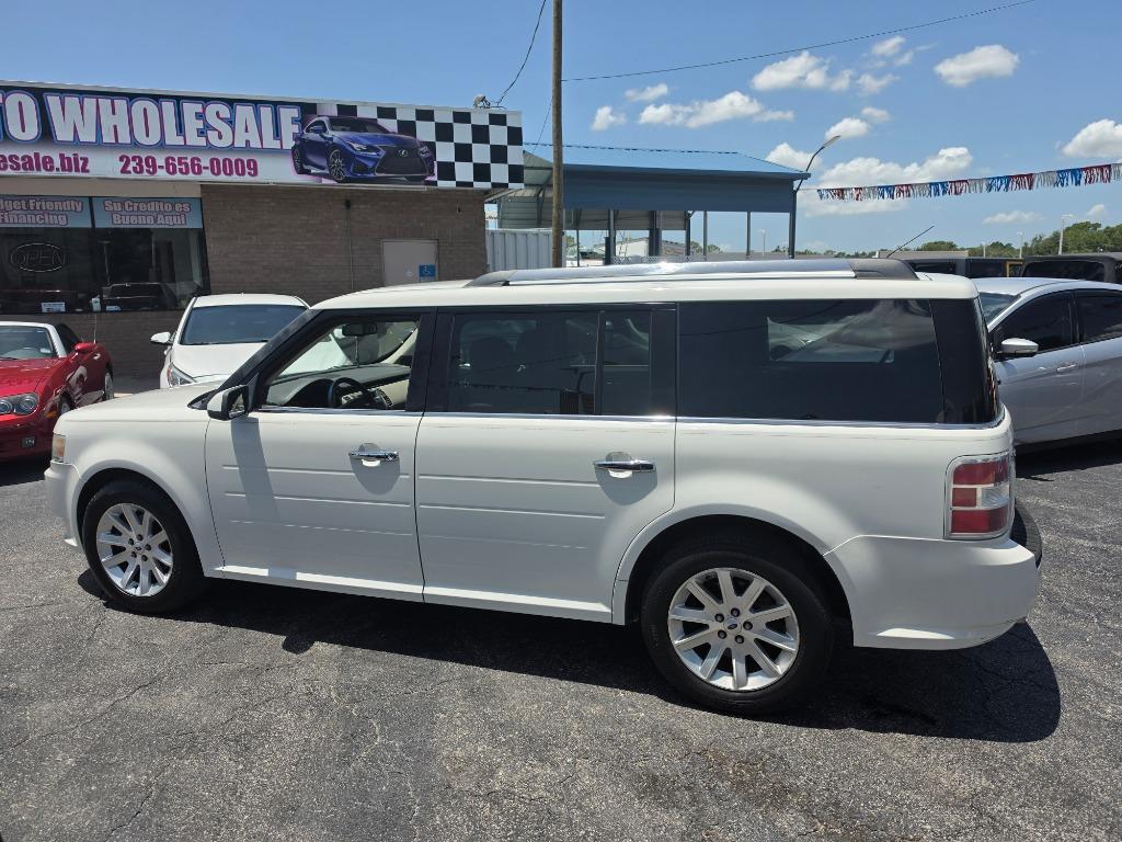 2012 Ford Flex - $3,999
