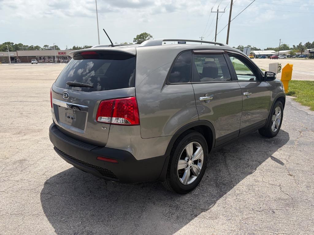 2013 Kia Sorento - $3,999