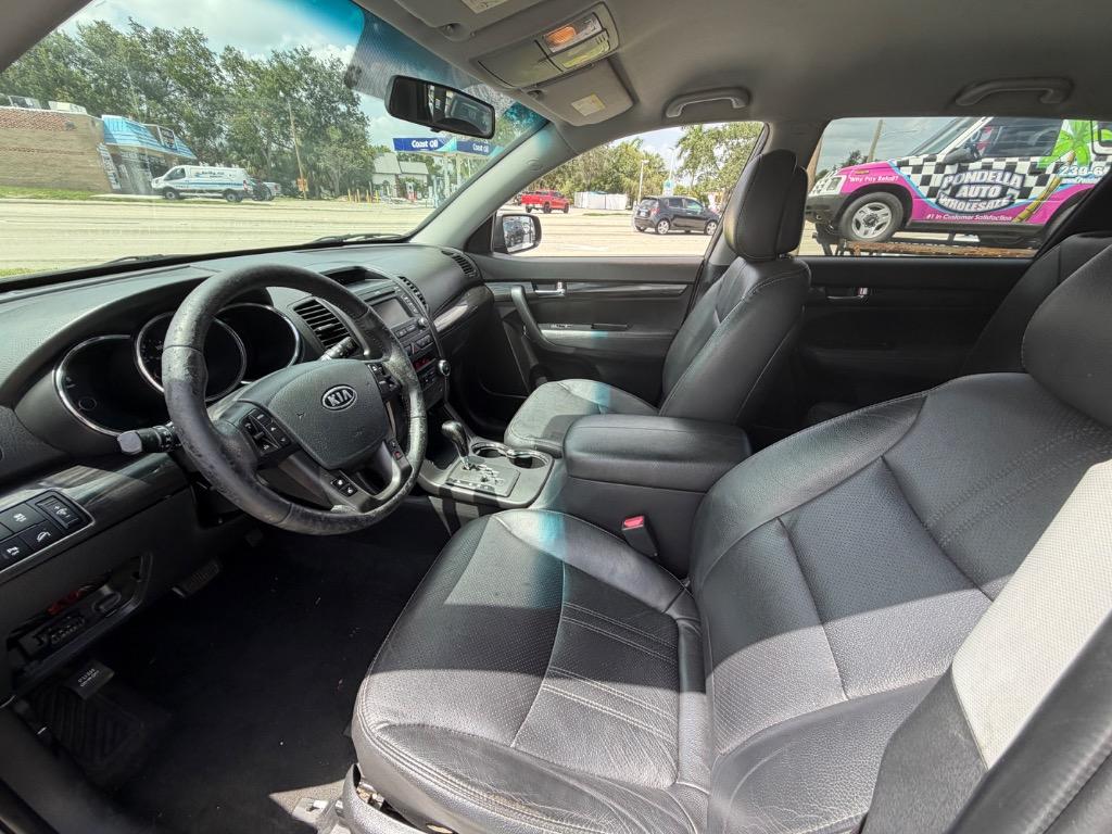 2013 Kia Sorento - $3,999