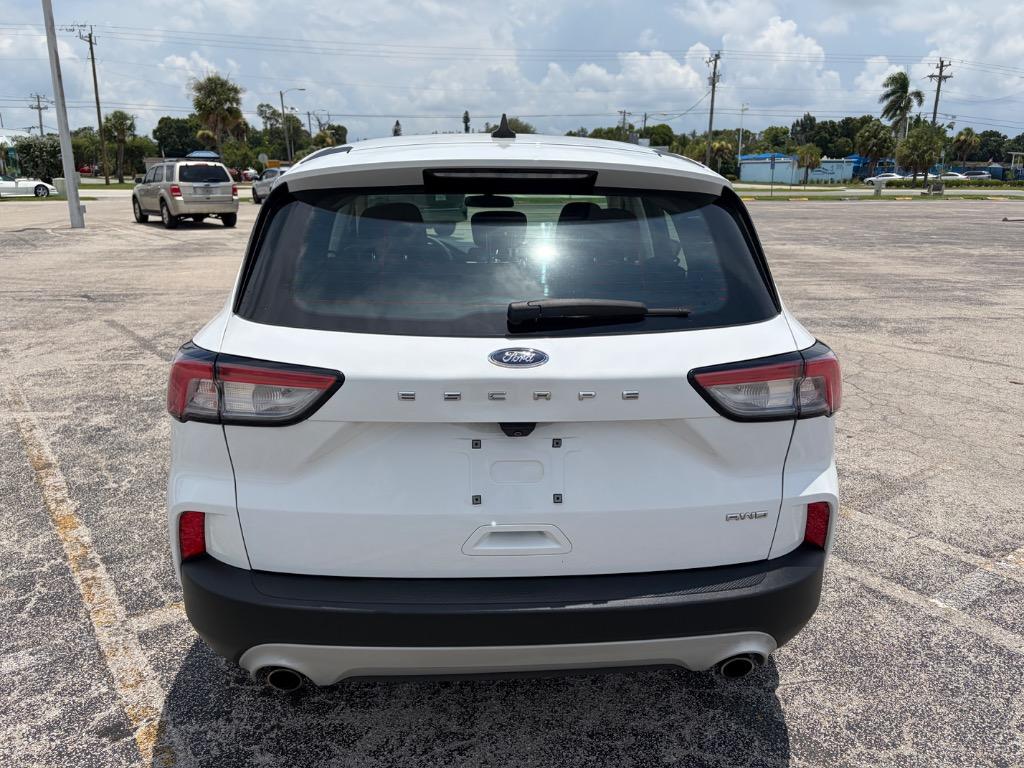 2021 Ford Escape - $13,000