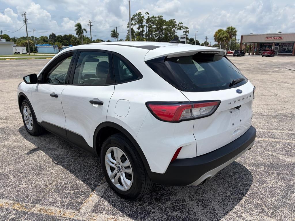 2021 Ford Escape - $13,000