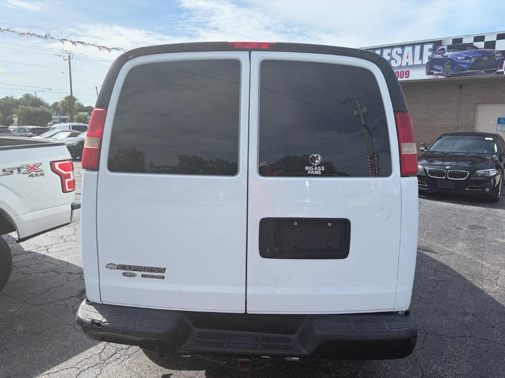 2015 Chevrolet Express - $5,500
