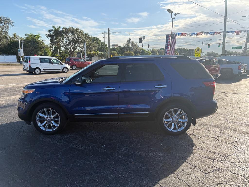 2015 Ford Explorer - $9,999