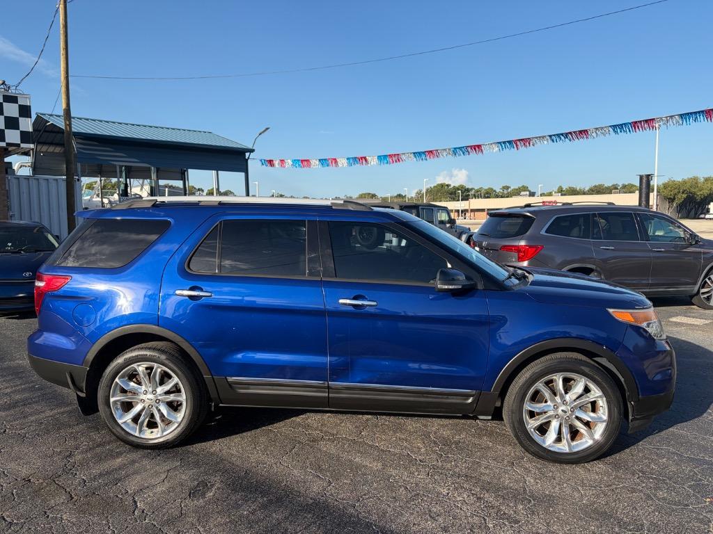2015 Ford Explorer - $9,999