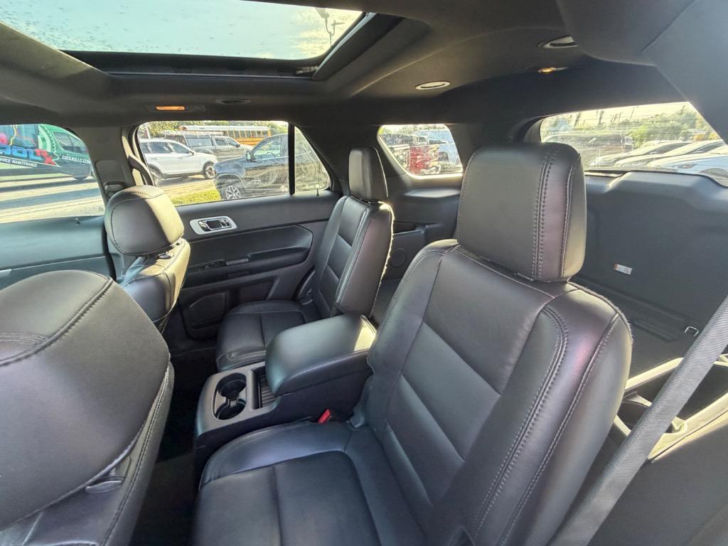 2015 Ford Explorer - $9,999