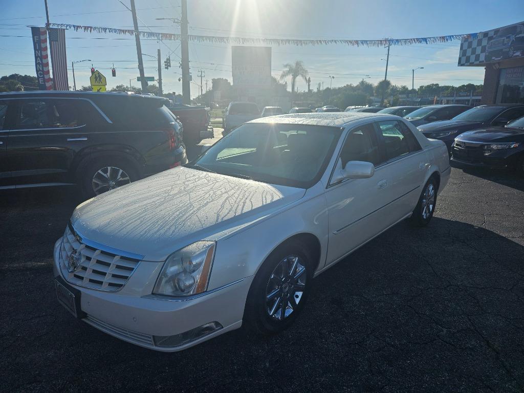 2011 Cadillac DTS - $5,999