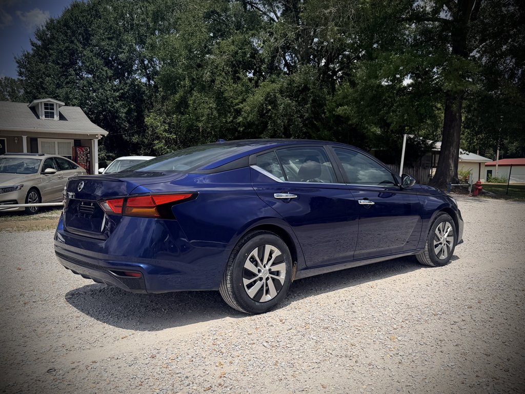 2020 Nissan Altima - $9,950