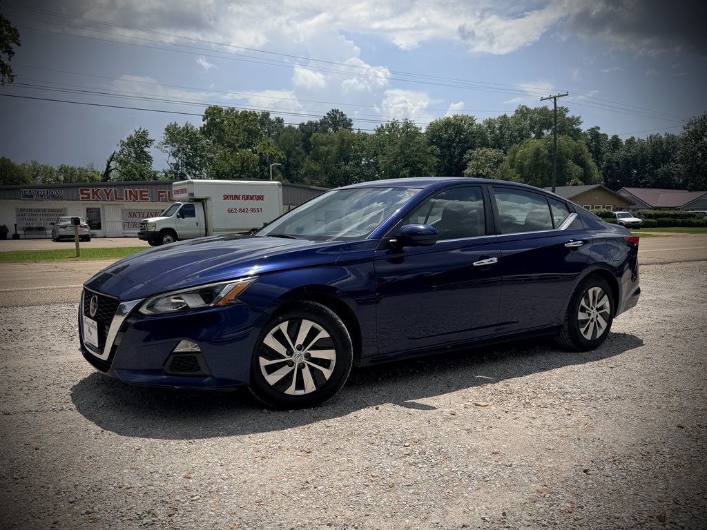 2020 Nissan Altima - $9,950