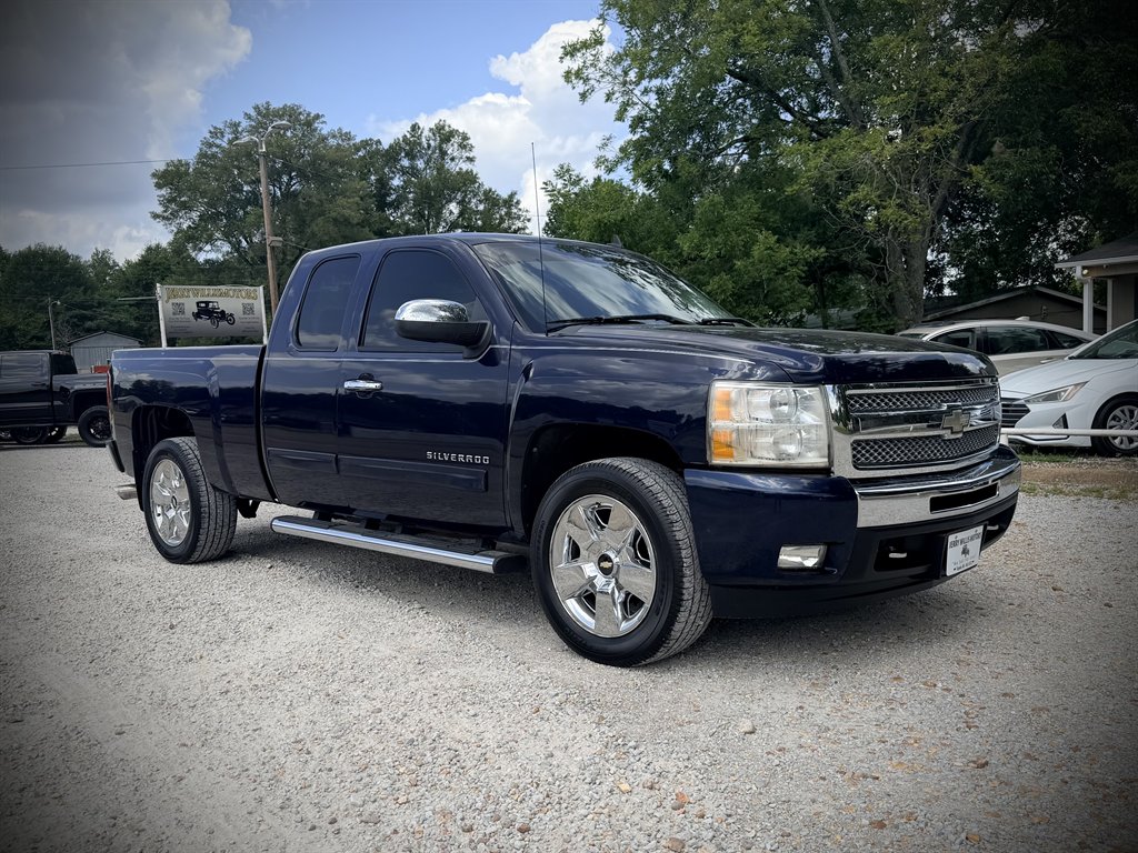 2010 Chevrolet Silverado - $11,450