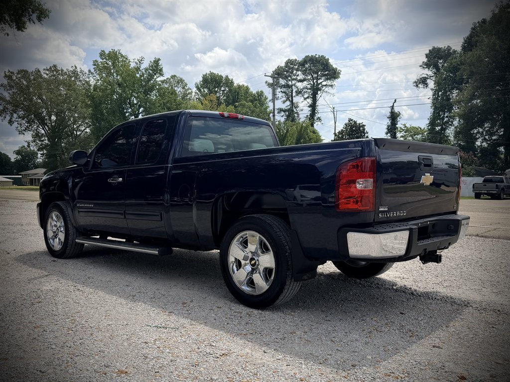 2010 Chevrolet Silverado - $11,450