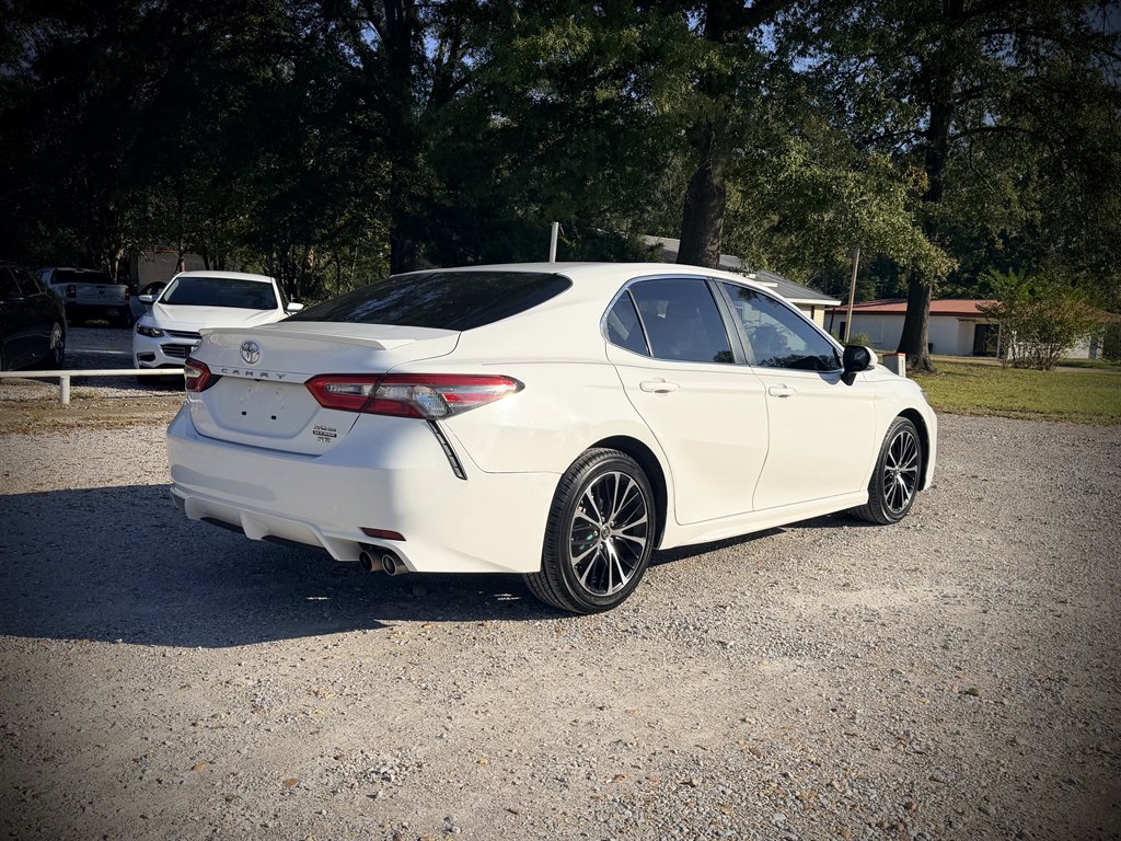 2018 Toyota Camry - $12,950