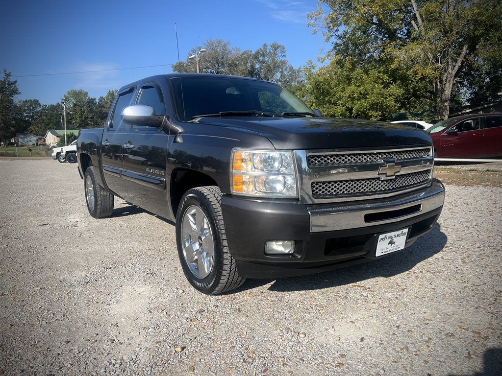 2011 Chevrolet Silverado - $12,950