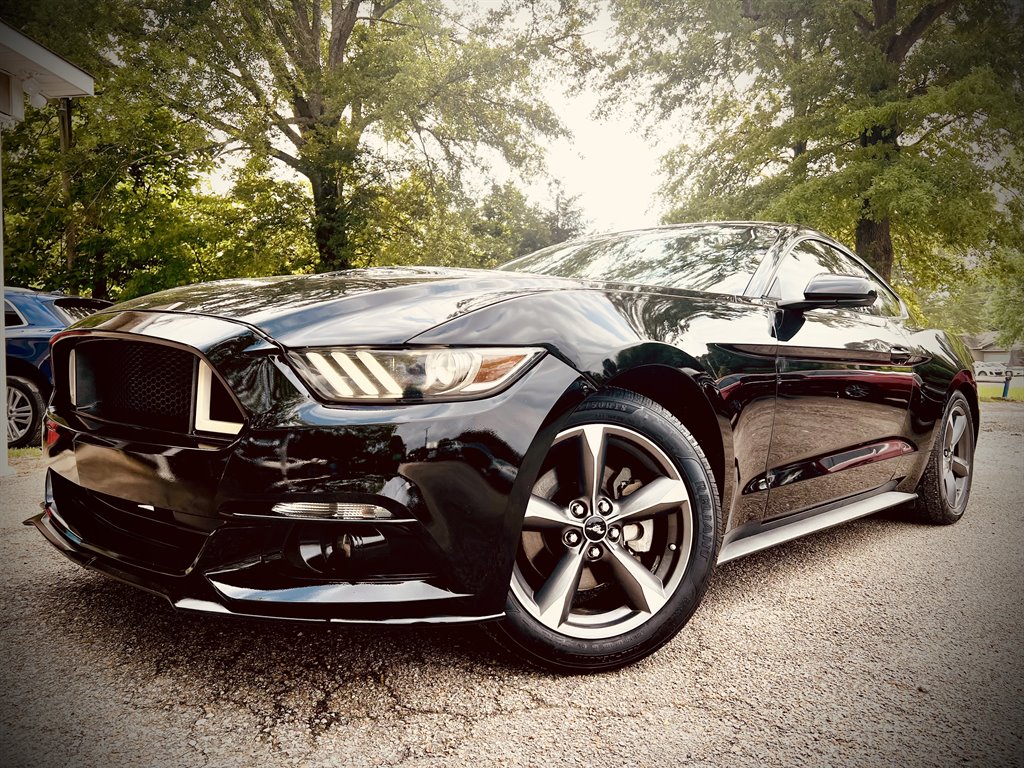 2015 Ford Mustang photo