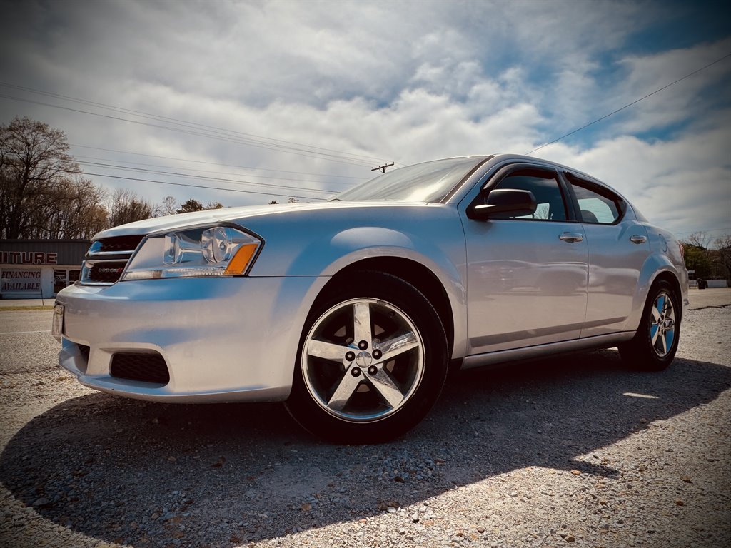 2012 Dodge Avenger SE photo