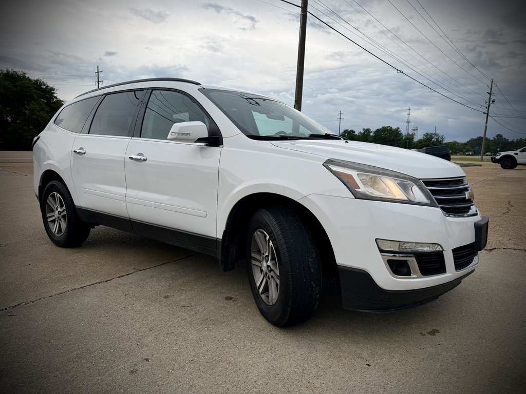 2016 Chevrolet Traverse - $9,450