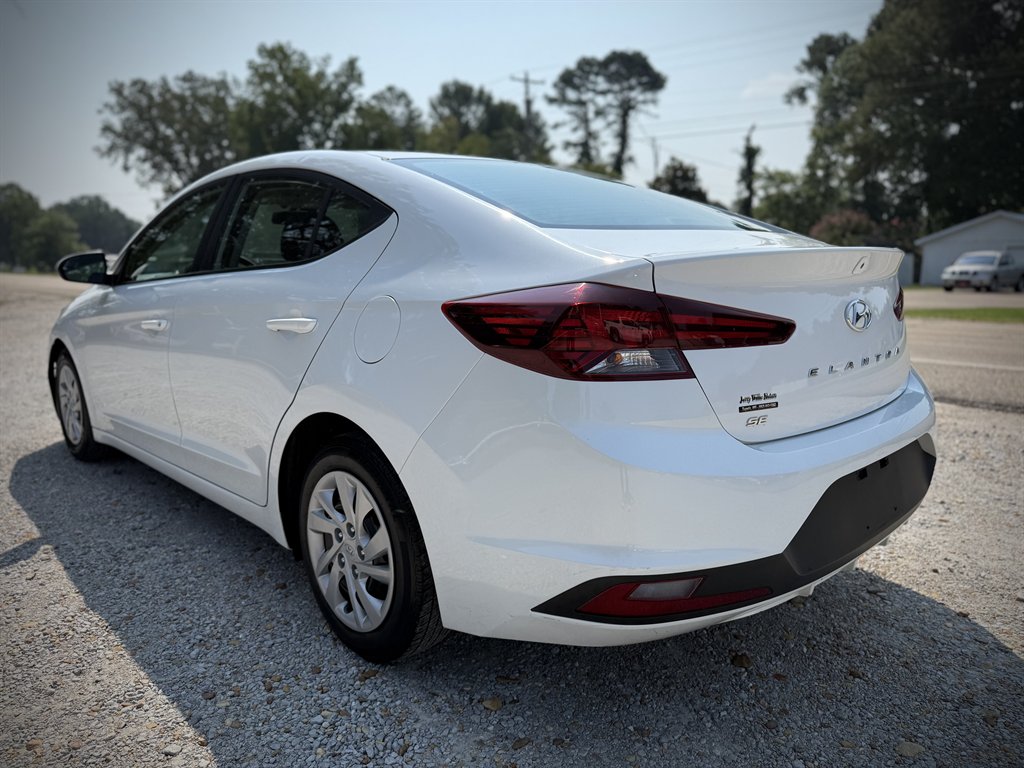 2020 Hyundai Elantra - $10,950