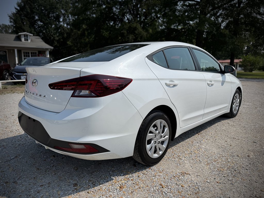2020 Hyundai Elantra - $10,950