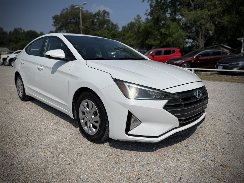 2020 Hyundai Elantra - $10,950