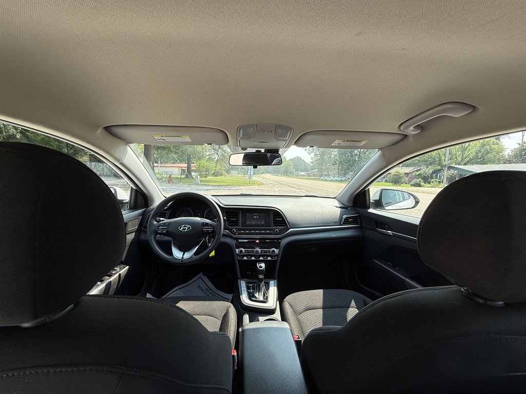 2020 Hyundai Elantra - $10,950