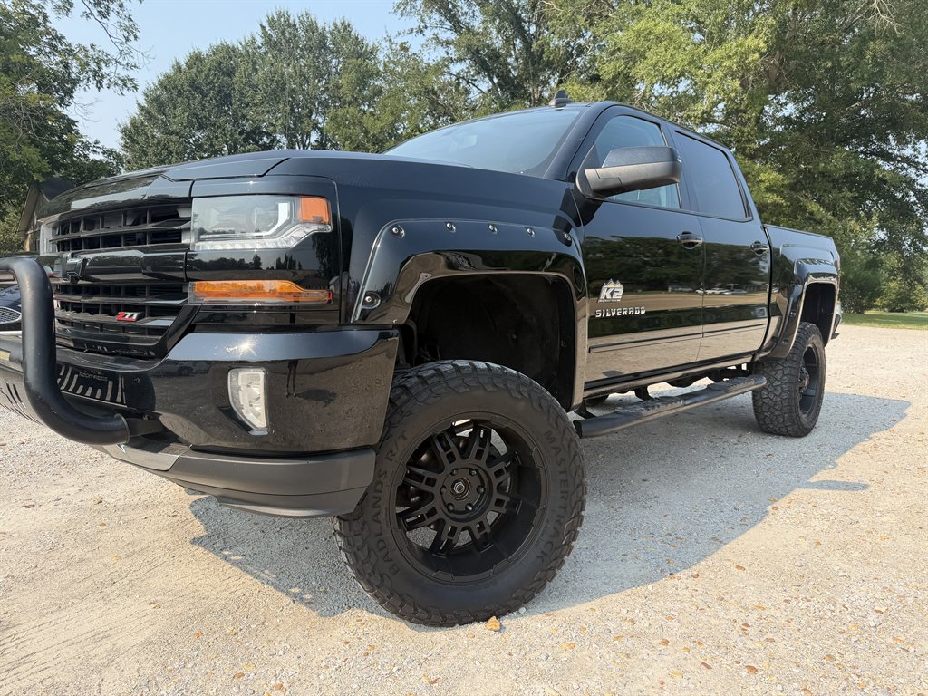 2017 Chevrolet Silverado - $22,950