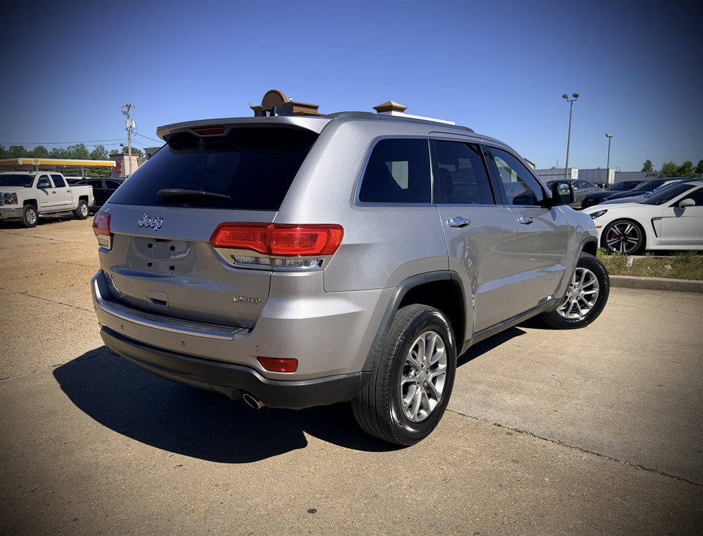 2015 Jeep Cherokee - $11,450