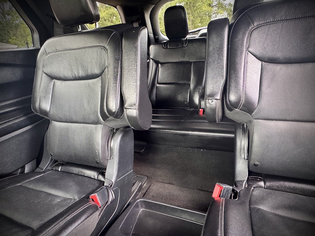 2020 Ford Explorer - $12,950