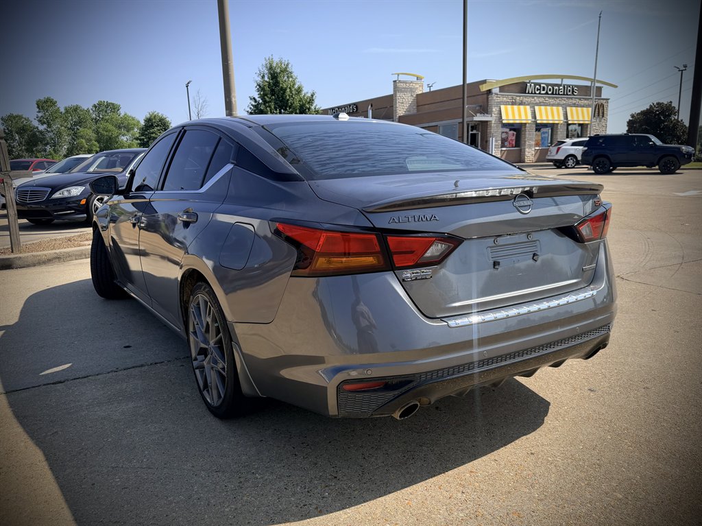 2023 Nissan Altima - $17,450