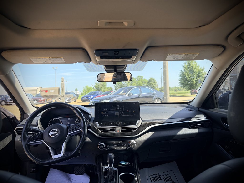 2023 Nissan Altima - $17,450