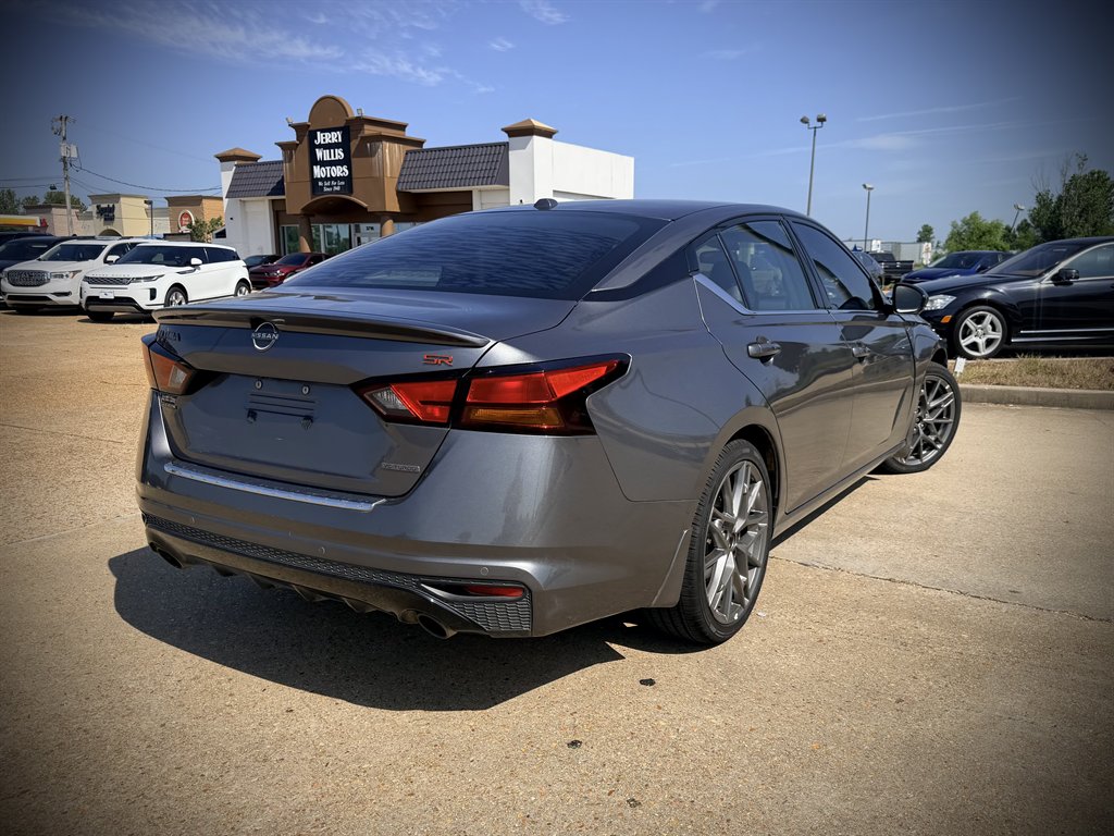 2023 Nissan Altima - $17,450