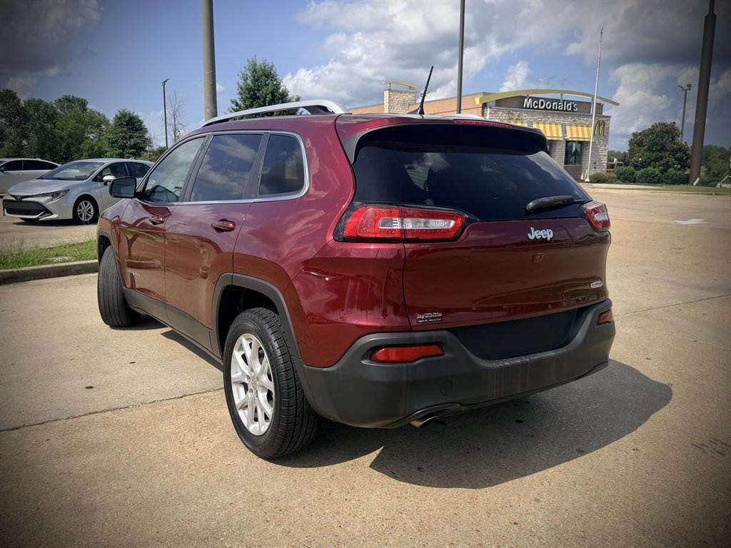 2018 Jeep Cherokee - $10,950