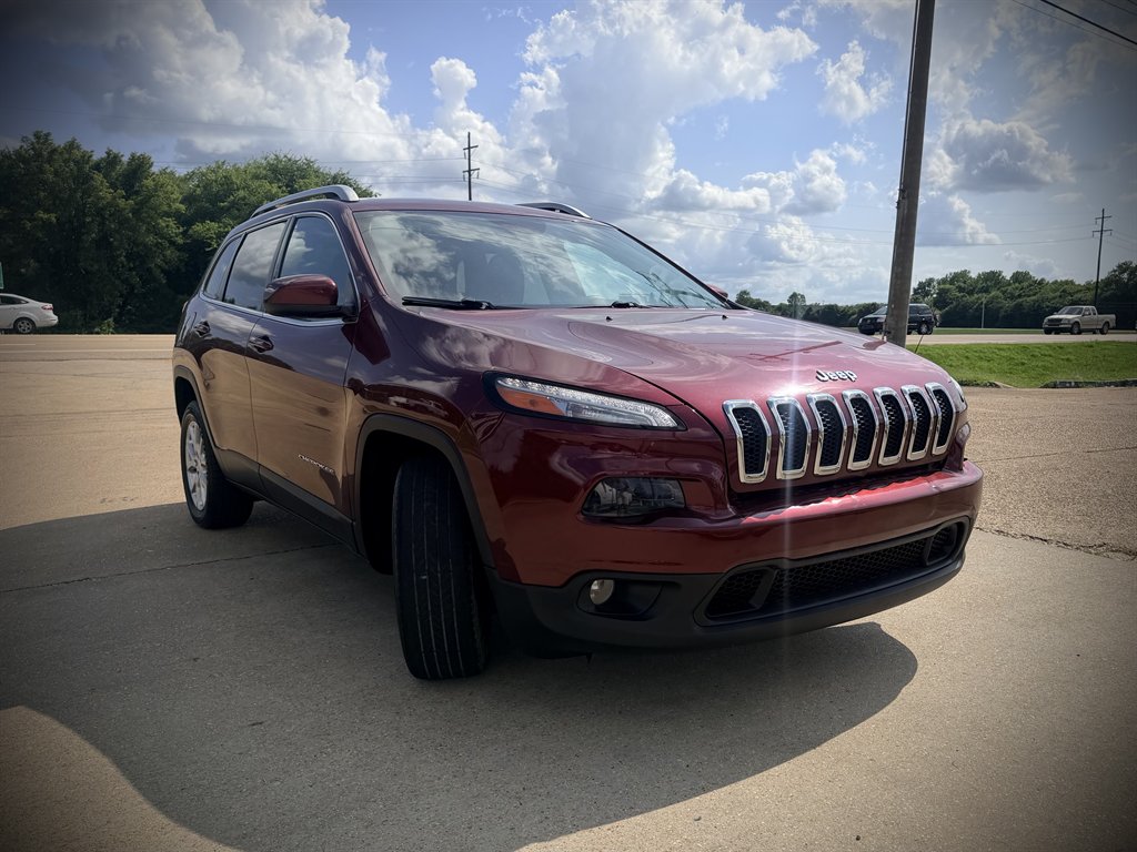 2018 Jeep Cherokee - $10,950