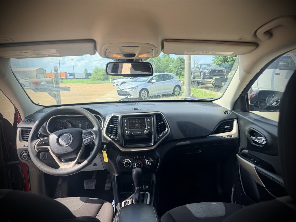 2018 Jeep Cherokee - $10,950