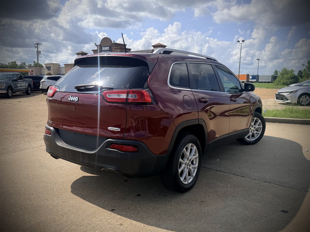 2018 Jeep Cherokee - $10,950