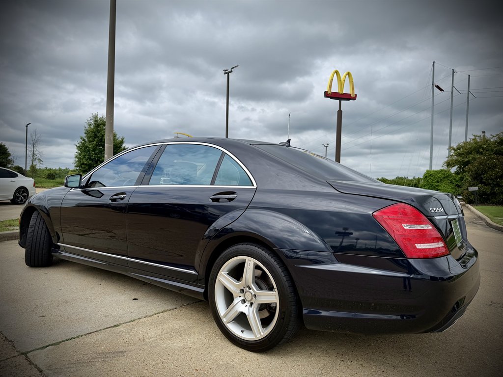 2010 Mercedes-Benz S-class - $11,650