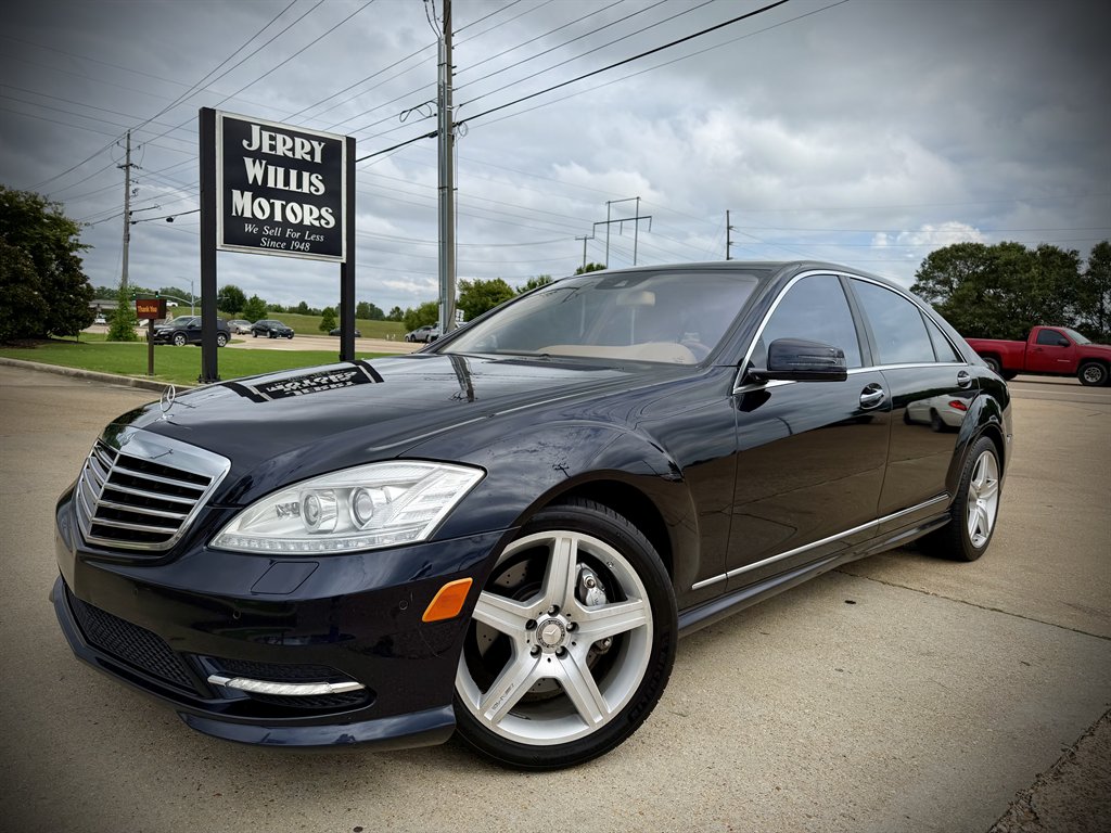 2010 Mercedes-Benz S-class - $11,650