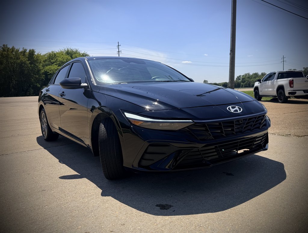 2024 Hyundai Elantra - $18,450