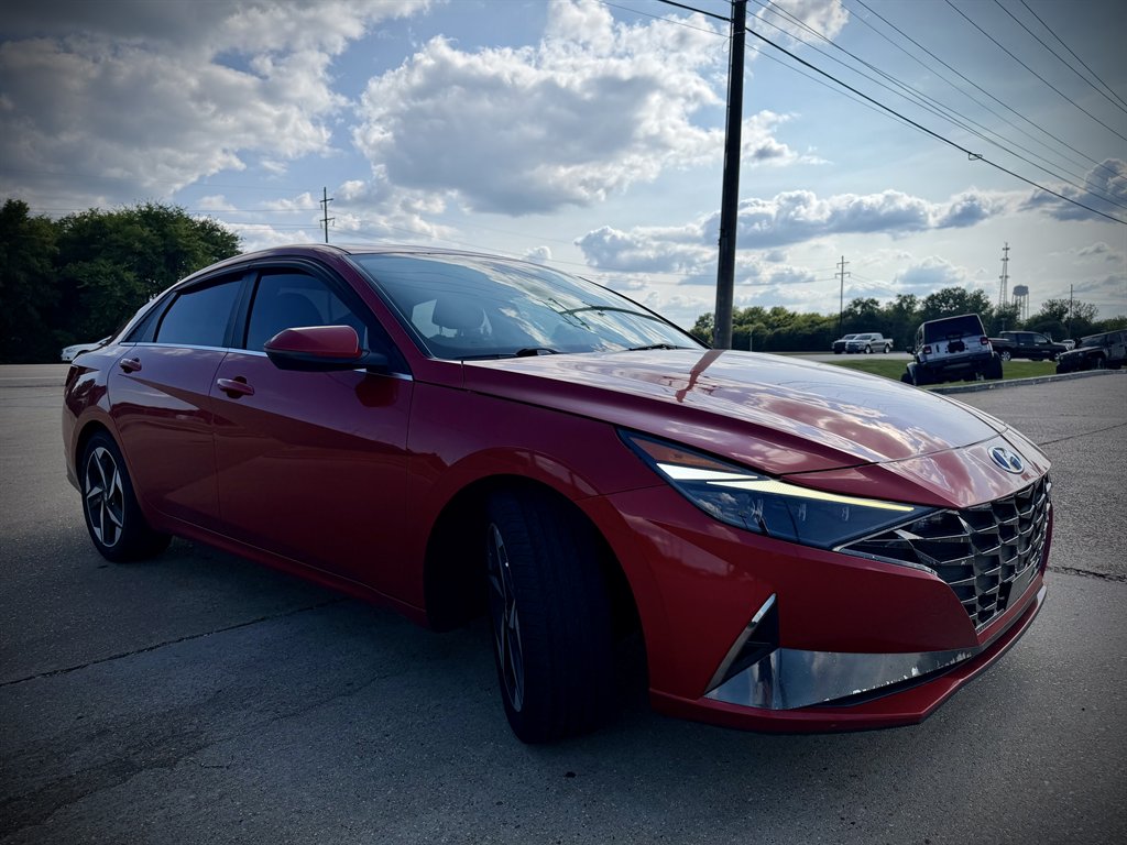 2022 Hyundai Elantra - $14,950