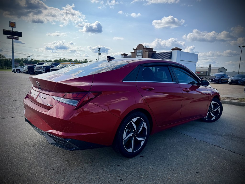 2022 Hyundai Elantra - $14,950