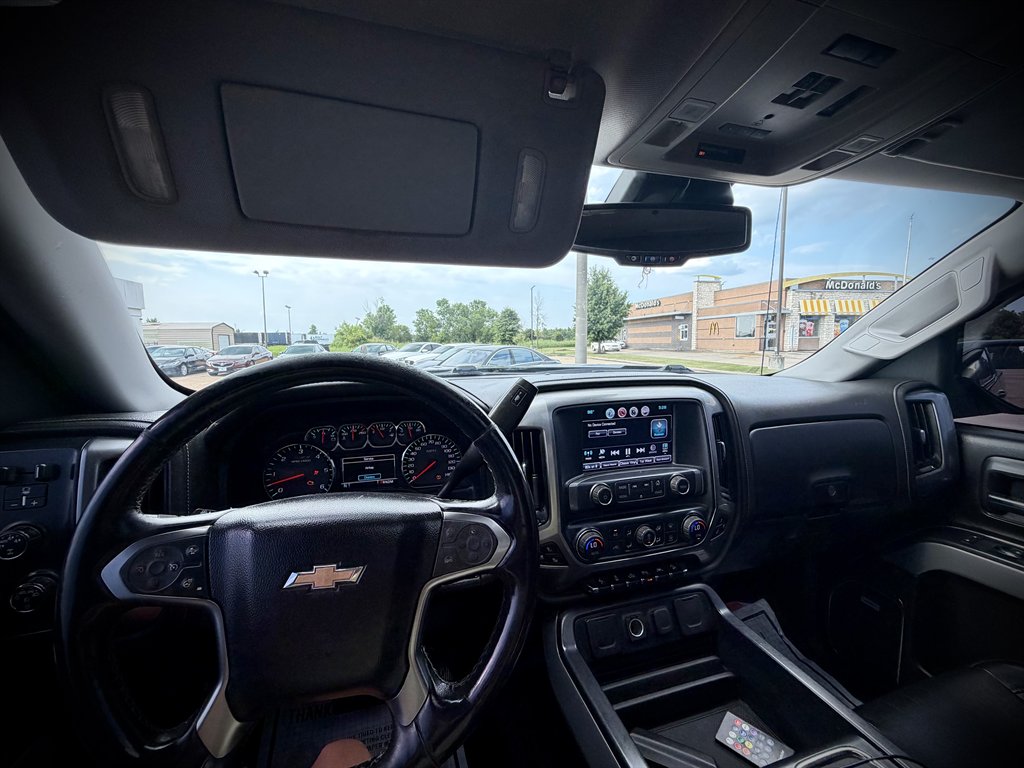 2016 Chevrolet Silverado - $17,950