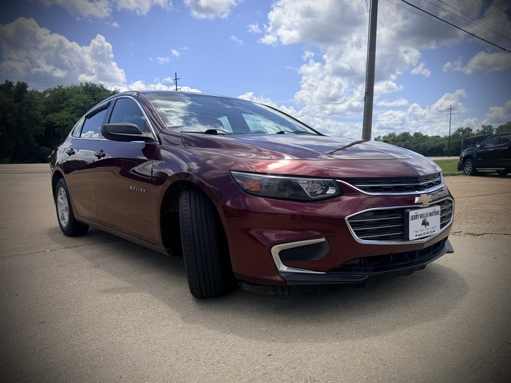 2016 Chevrolet Malibu - $9,950