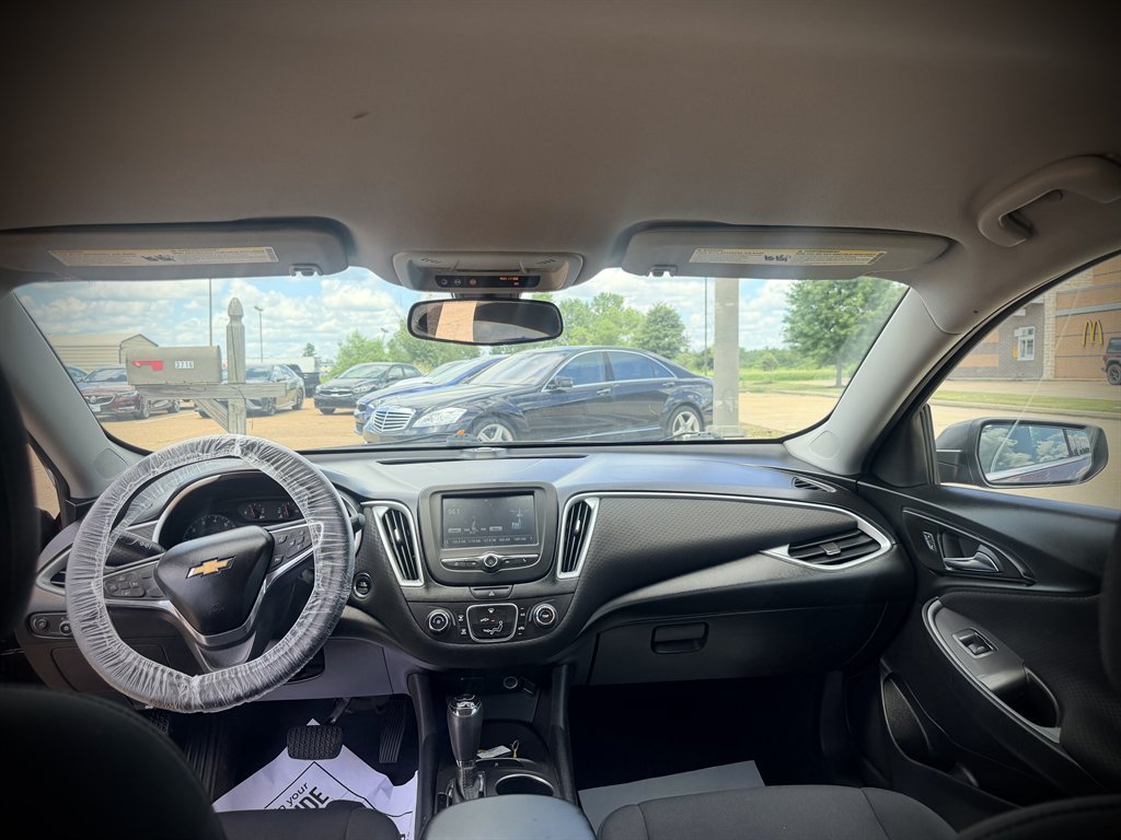2016 Chevrolet Malibu - $9,950